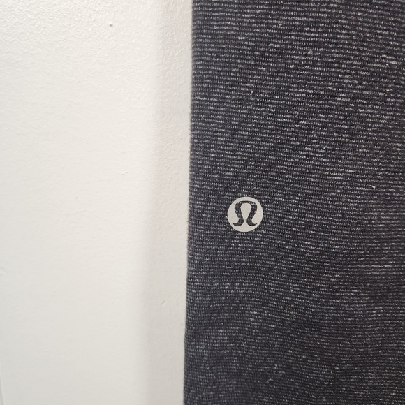 Lululemon Gray Leggings Pants Pockets Size 4 Activewear Yoga Gym Workout Active - Picture 5 of 8